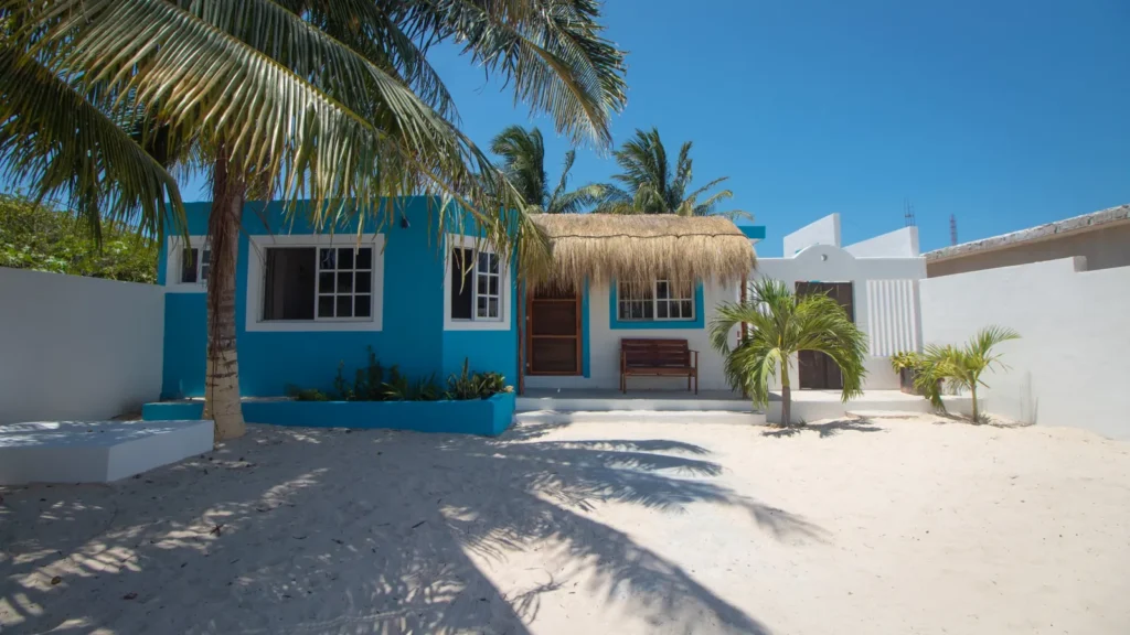 Fachada de casa en venta en Chuburná Puerto, Yucatán